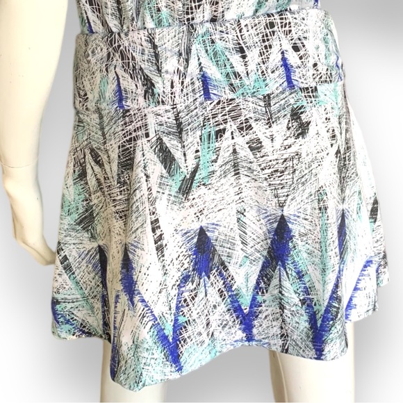 ELEVEN BY VENUS WILLIAMS TENNIS, PICKLE BALL, GOLF TOP. WOMEN’S SIZE MED… - Picture 3 of 4